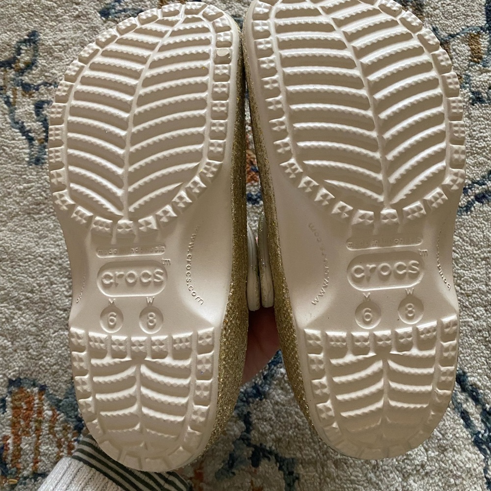 Sparkle Crocs - Picture 3 of 5